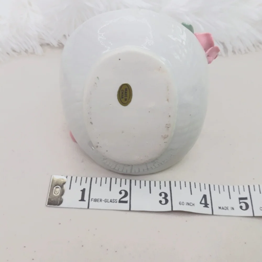 Trinket ceramic heart box & ceramic basket floral
